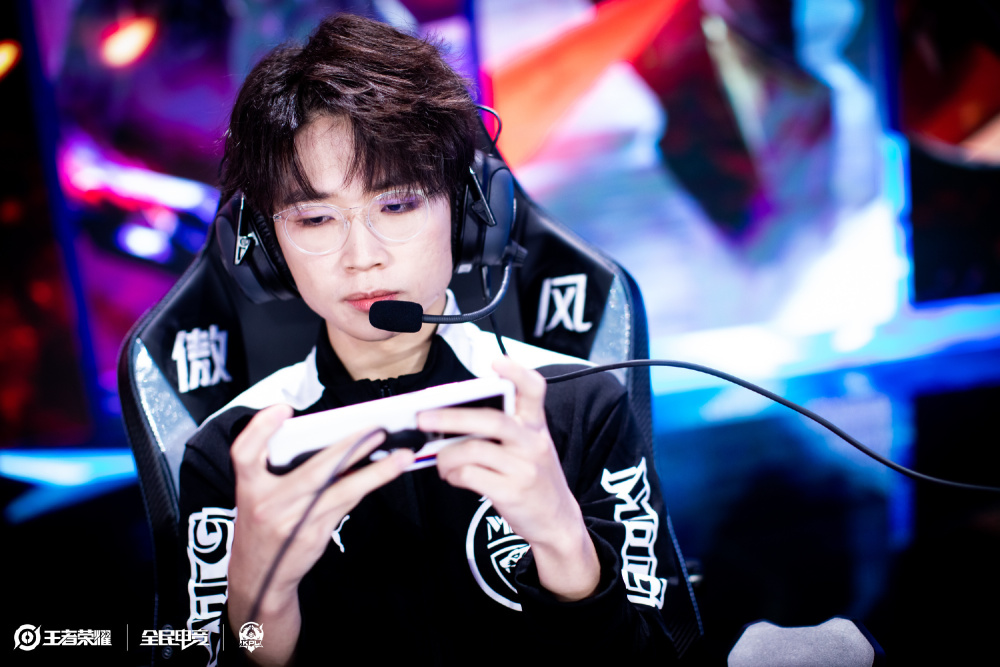 主办方的青 主办方的青