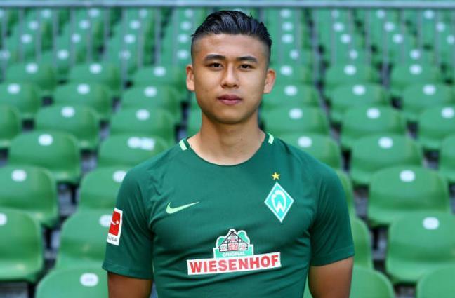 拭目以待 拭目以待